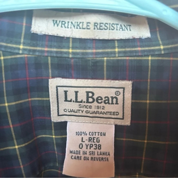 LL Bean wrinkle resistant plaid men’s button up shirt. Size: Large - Reg. - Picture 2 of 3
